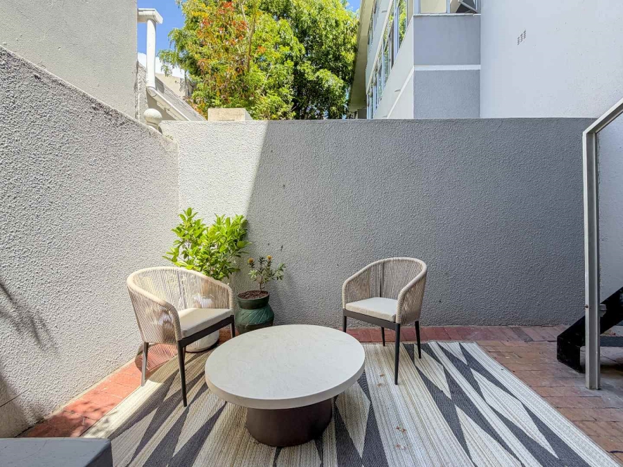 1 Bedroom Property for Sale in Three Anchor Bay Western Cape